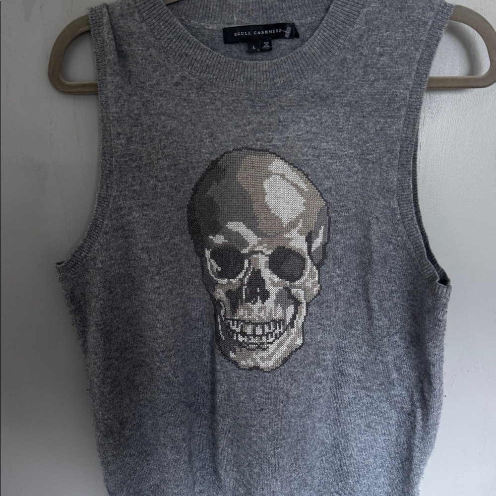 Skull Cashmere Sleeveless Sweater with Skull